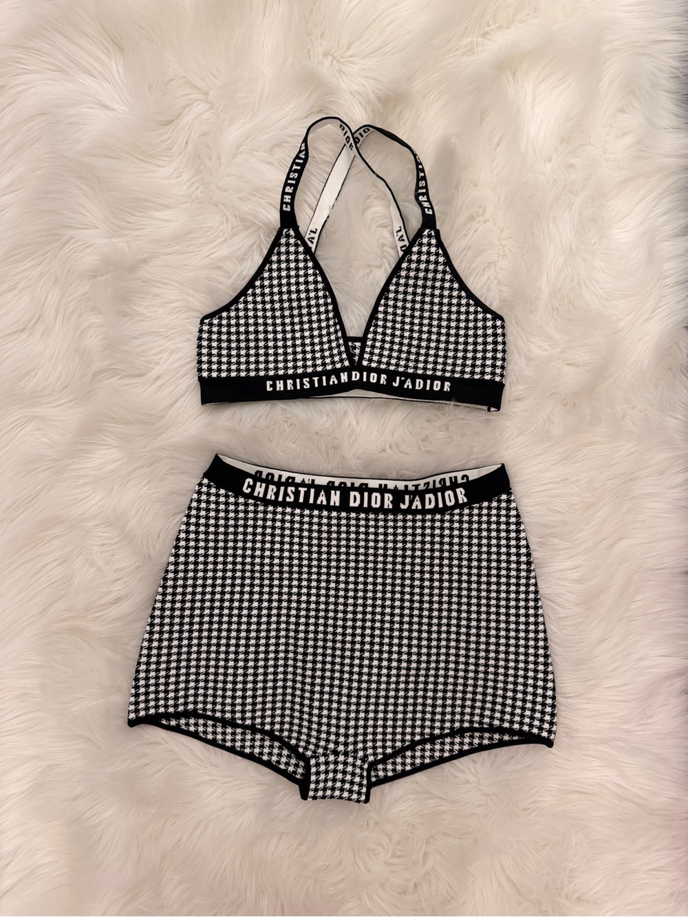 Christian Dior bra & bottom set 🖤🤍